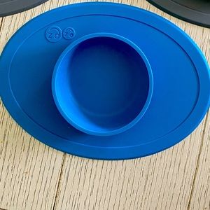 1 blue ezpz tiny bowl